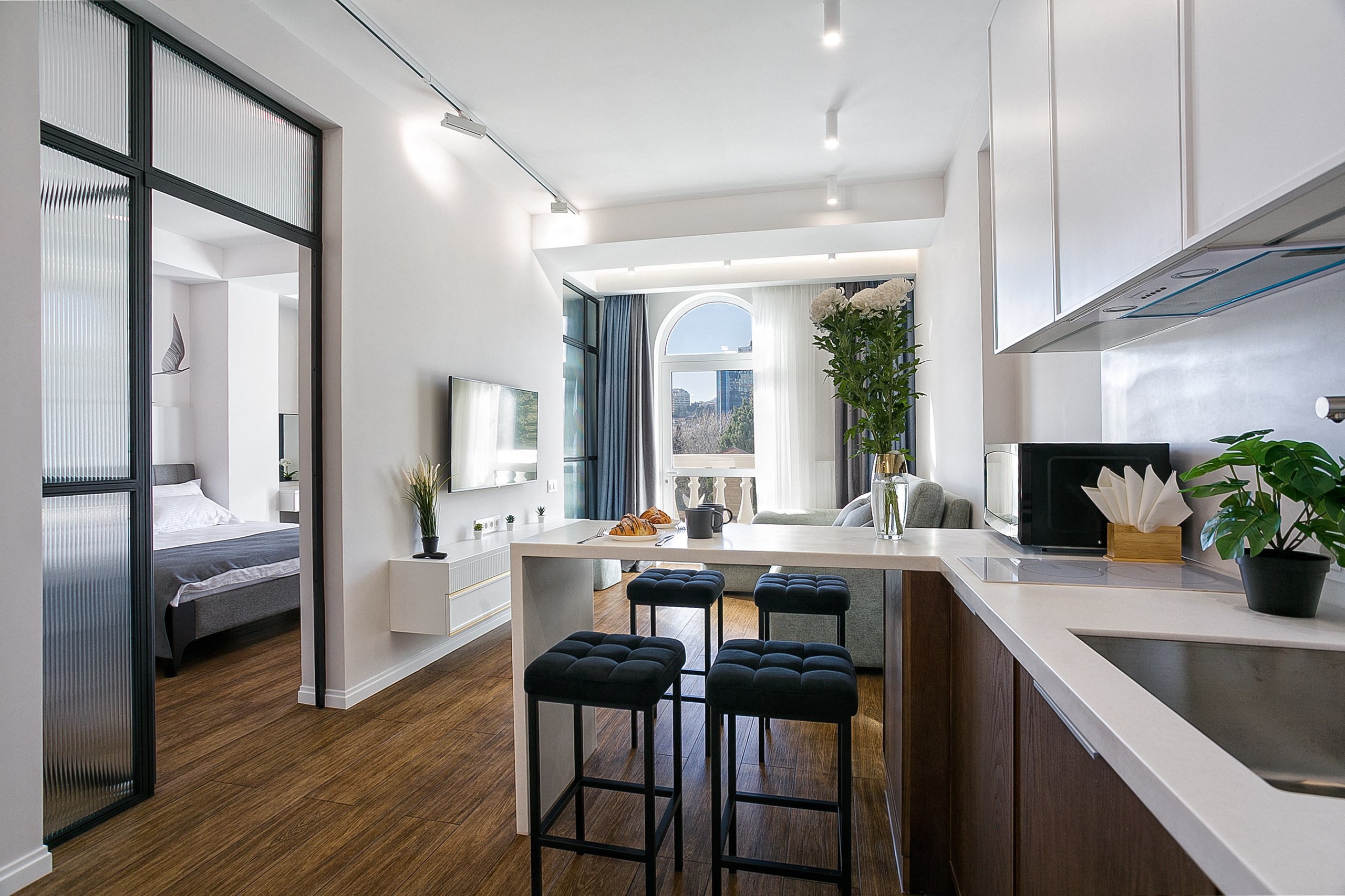Ялта, Набережная Ялты, 3-комн., 80 м², с террасой/балконом